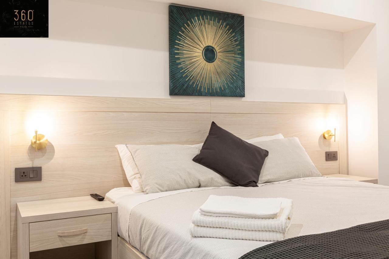 Lovely Modern Large Spacious Home with 7br & Wifi by 360 Estates 1