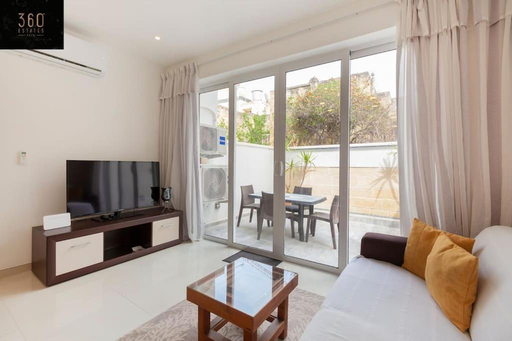 Comfy Apt with Terrace, 5 Mins To Sliema Ferries by 360 Estates 1