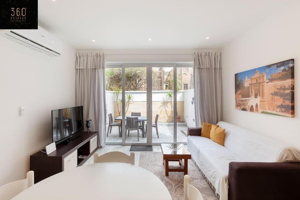 Comfy Apt with Terrace, 5 Mins To Sliema Ferries by 360 Estates 2