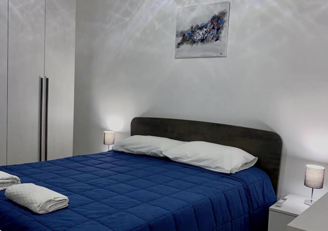 F1 2 St Julians, Private Room, Bathroom & Living Shared