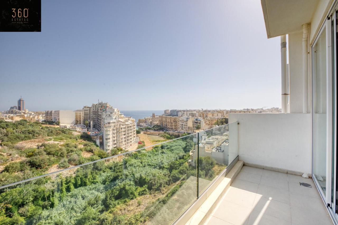 Beautiful Hill Apt, with Balcony, Seaviews & Wifi by 360 Estates 2