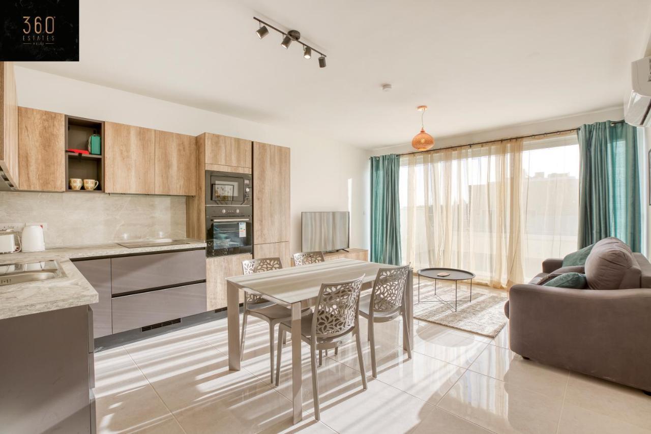 Brand New Apt, with Prvt Balcony & Wifi by 360 Estates 1