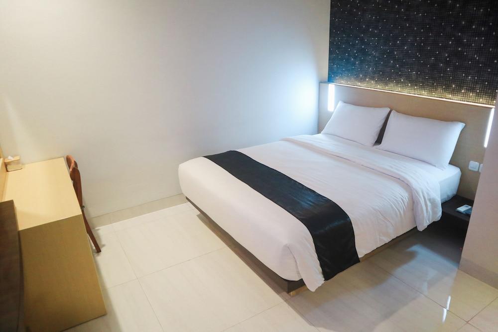 Lex Hotel Banjarmasin by Excelsior 1