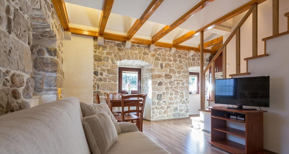 Hedera Estate, Hedera A20 Apartment 1