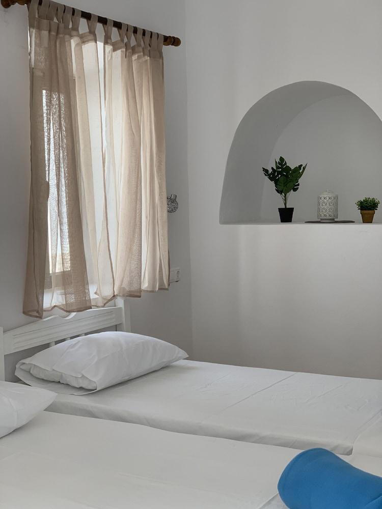 Pals Studios Lindos 1