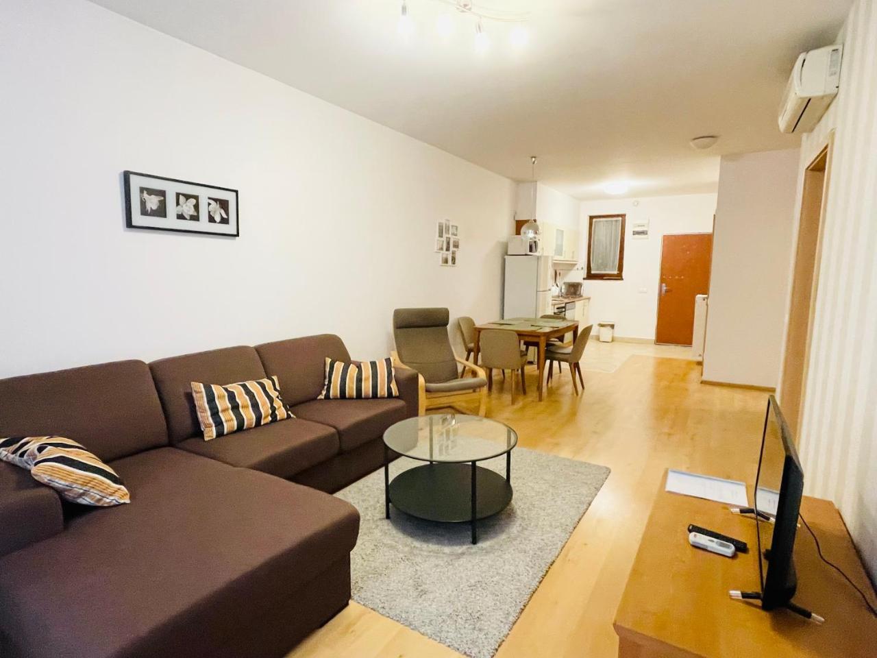 Broadway Hostel & Apartments 1