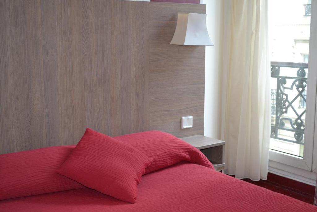 Royal Bergere (Adults only) 2