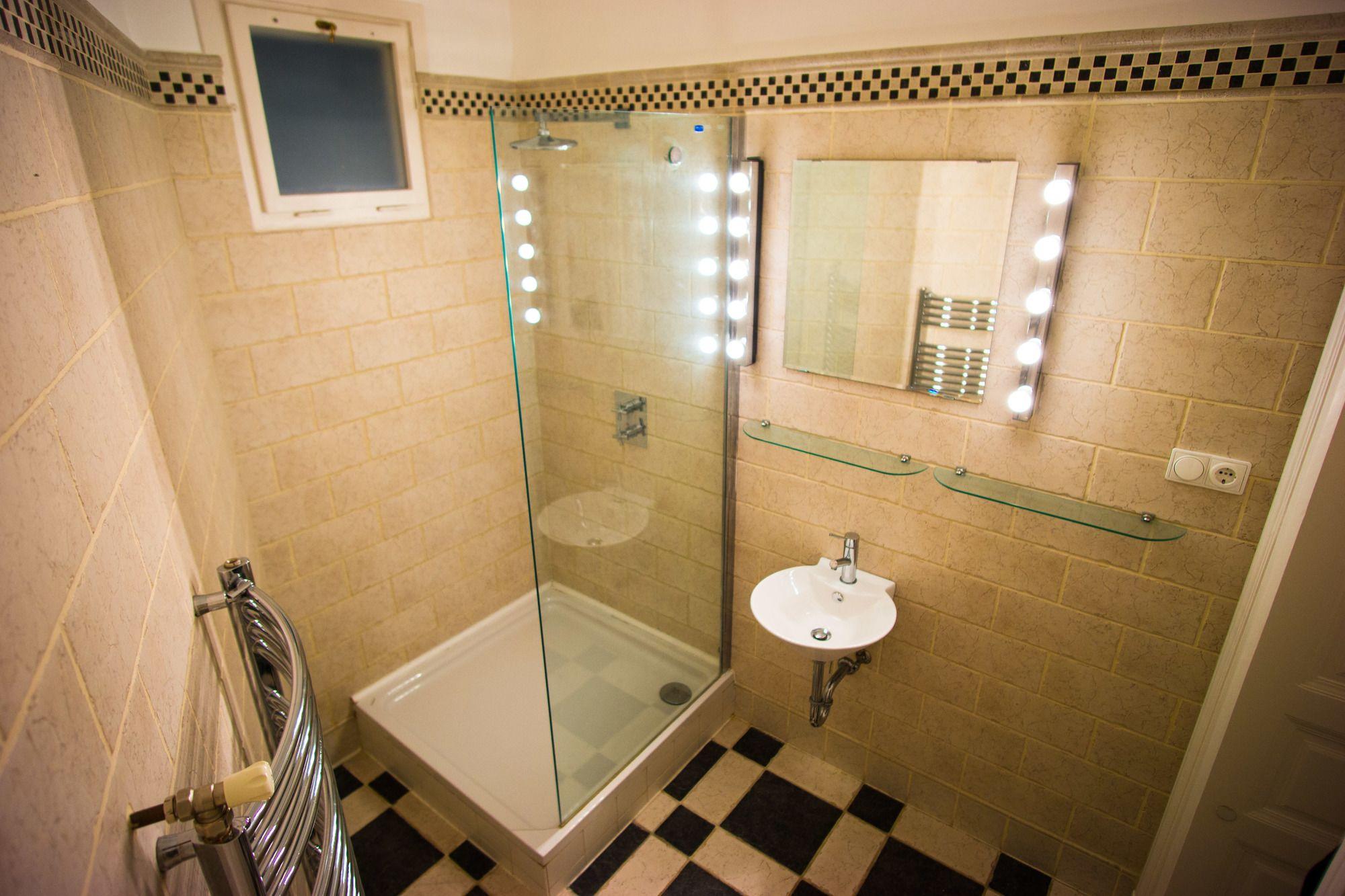 Opera Guesthouse & Apartments 2