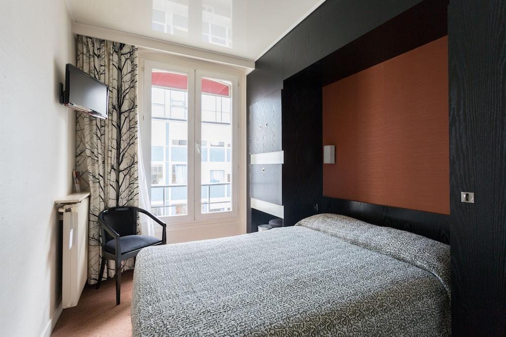 Alison Madeleine St Honore 1