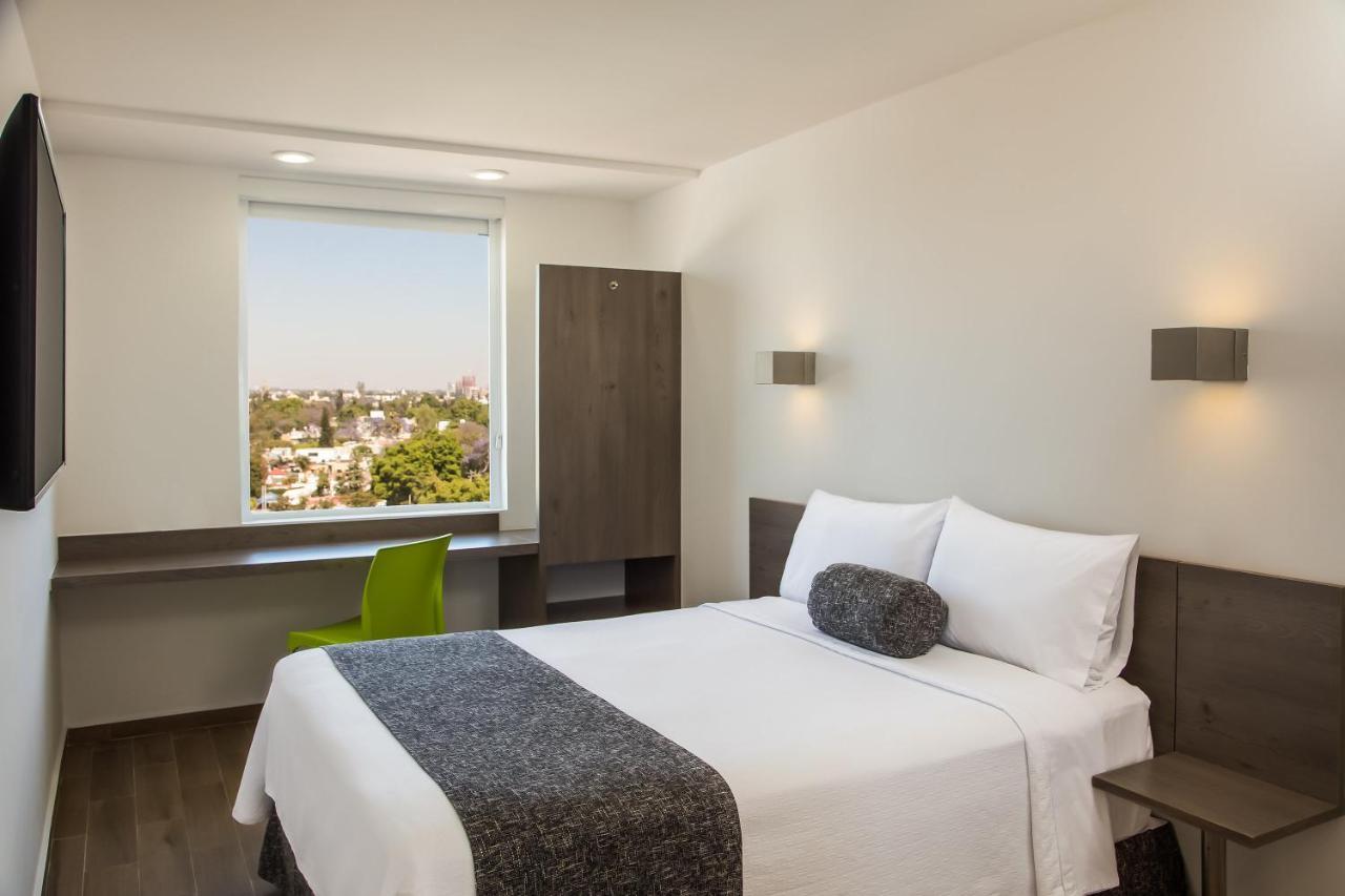 One Ciudad de Mexico la Raza 1