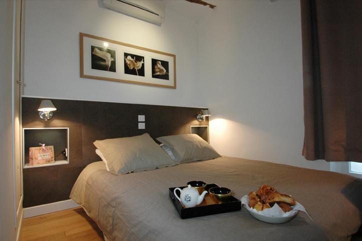 Holidaysinparis-Bourg Tibourg II 2