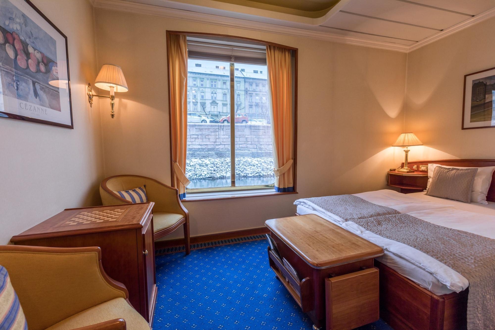 Onriver Hotels - Ms Cezanne 1