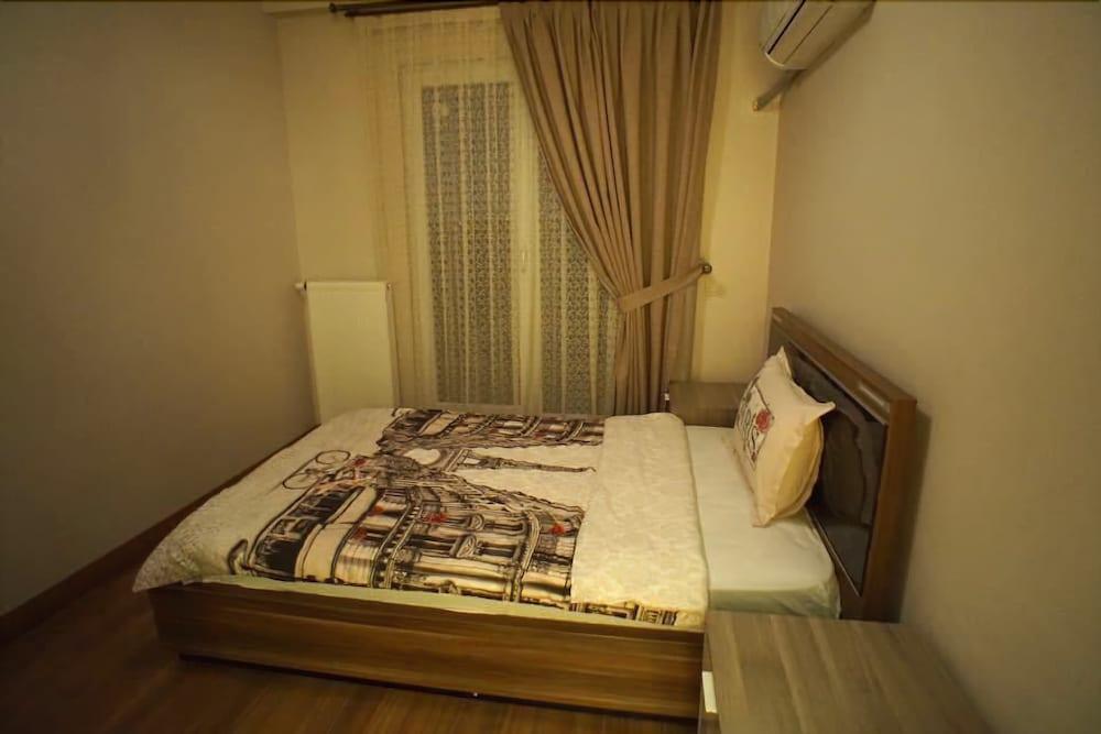 Julia Domna Apartments 1