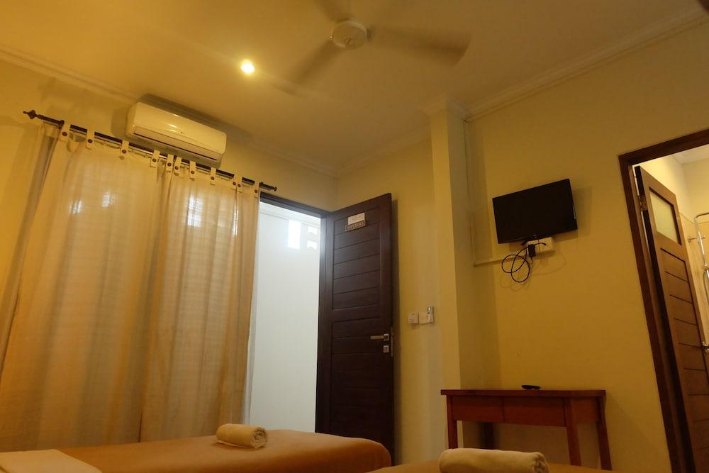 Kayu Dana Bedrooms & Pool 1