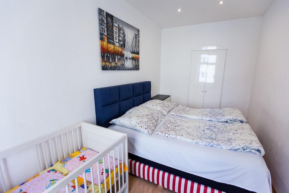 Central Apart 1 Min To Metro And Garage 2