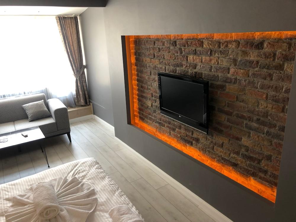 Nova Park Hotel & Suite 1