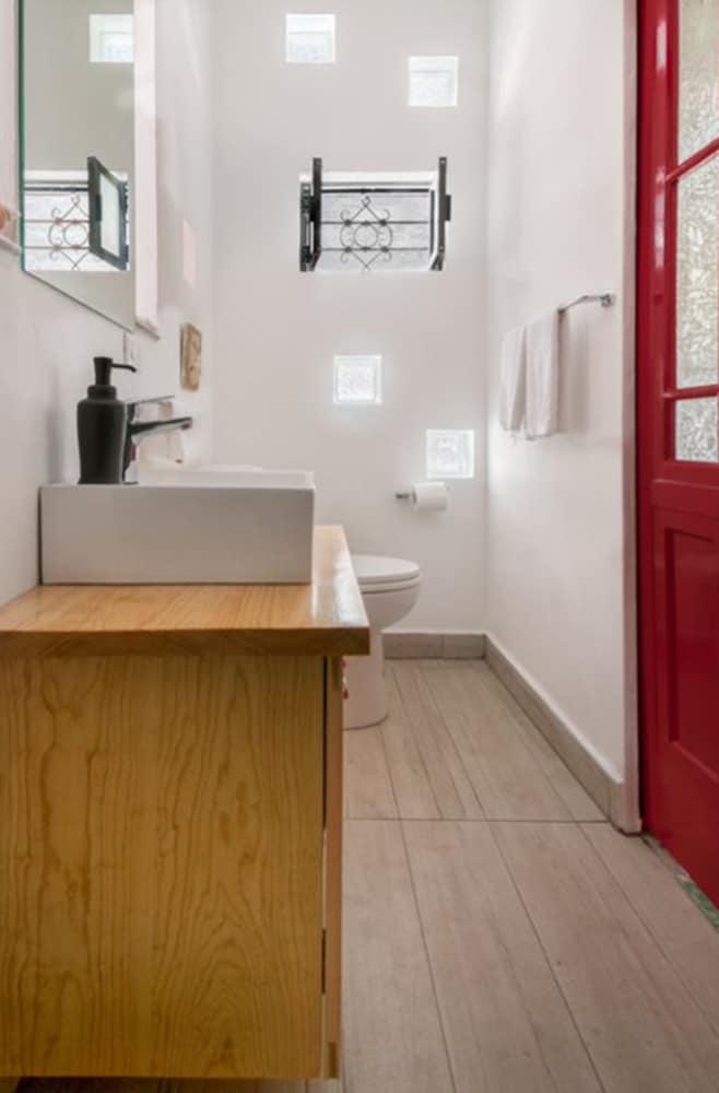 Juub la Roma, Newly Renovated, Elegant Studio 2