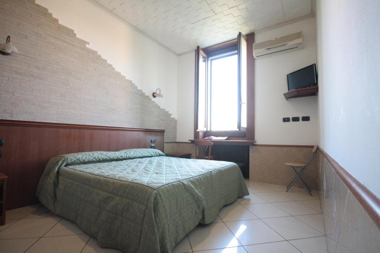 Astrid (Adults only) 2