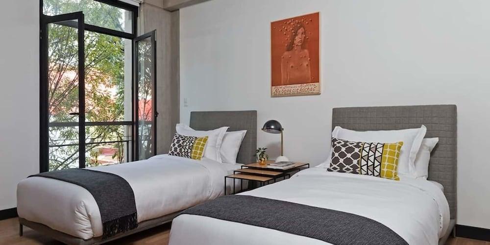 Perfect Modernation Apartment by Mr.W 1