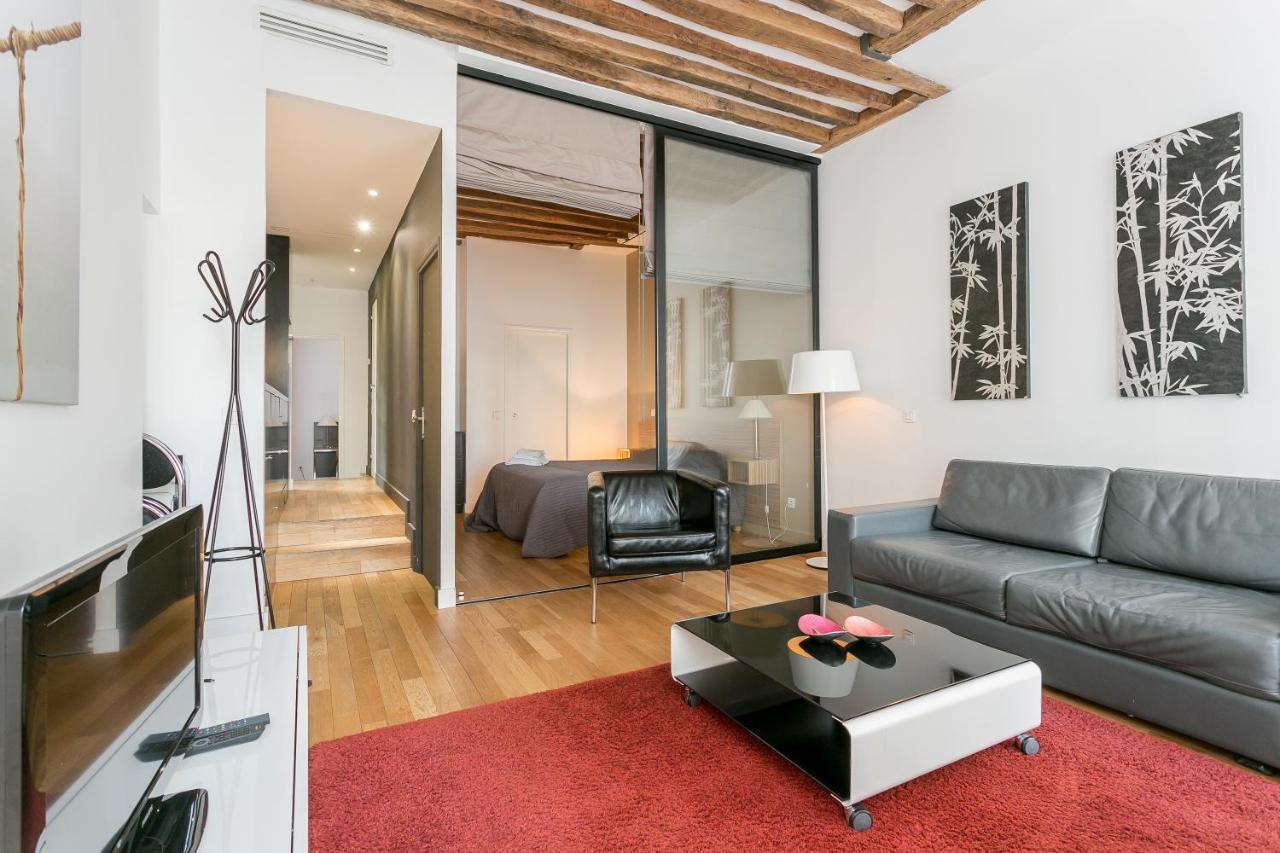 Le Marais Place Sainte Catherine with AC 2