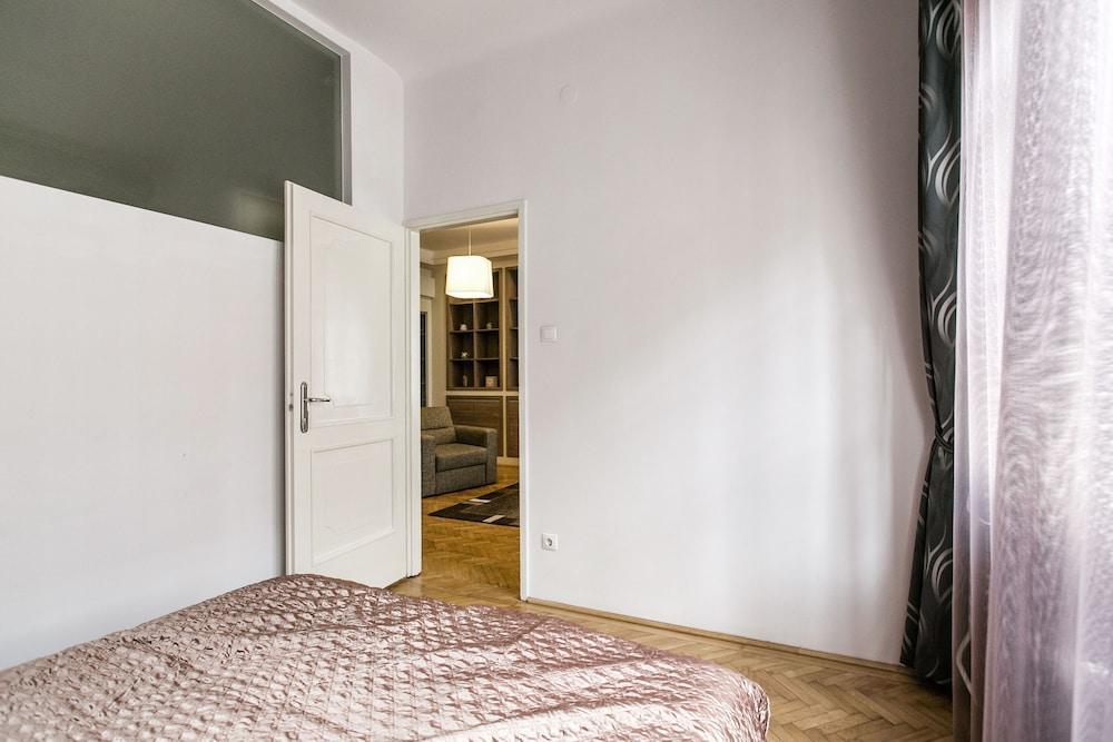 Nagymezo 33 Apartment 2