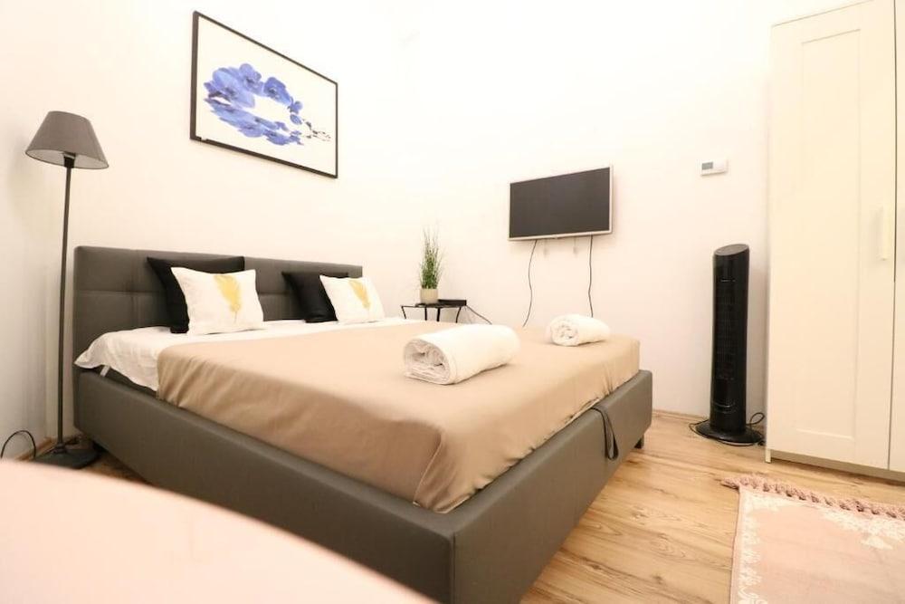 Real Apartments Wesselenyi 10 1