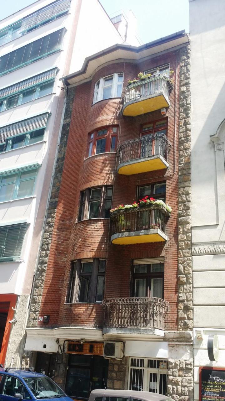 Buda Trio Apartments 1