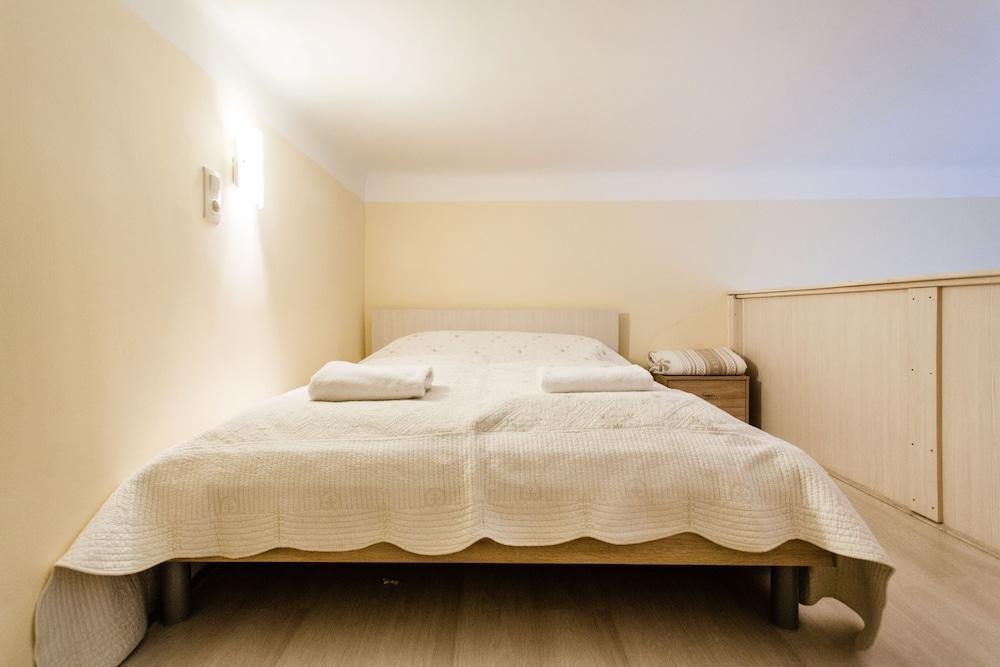 Balassi 27 Apartment 1