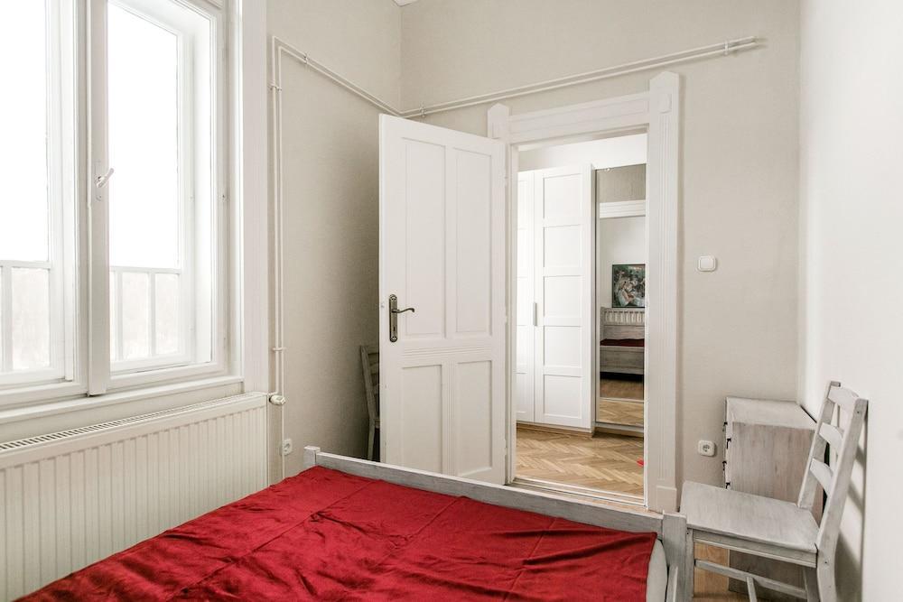 Wesselenyi 18 Apartment 2