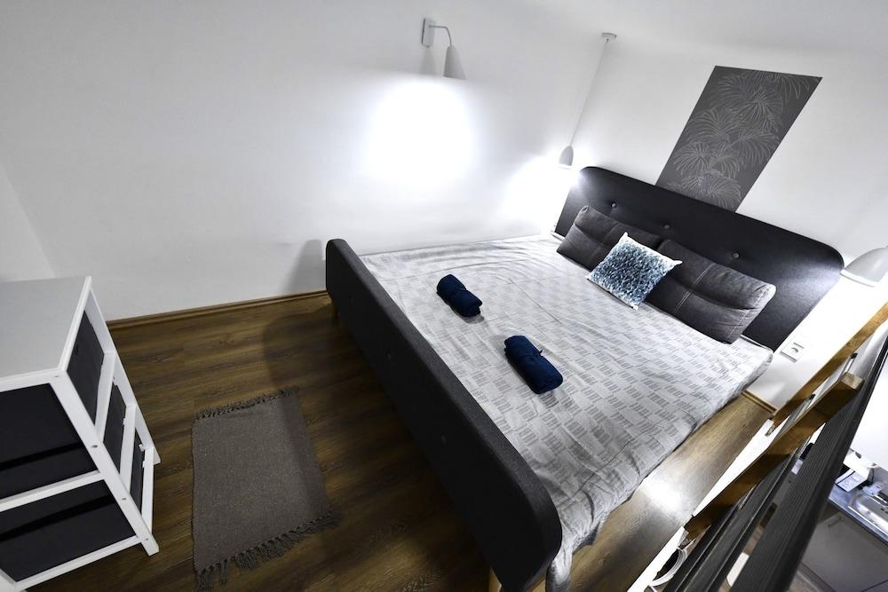 Cosy Flat in Kiraly Str, King 2