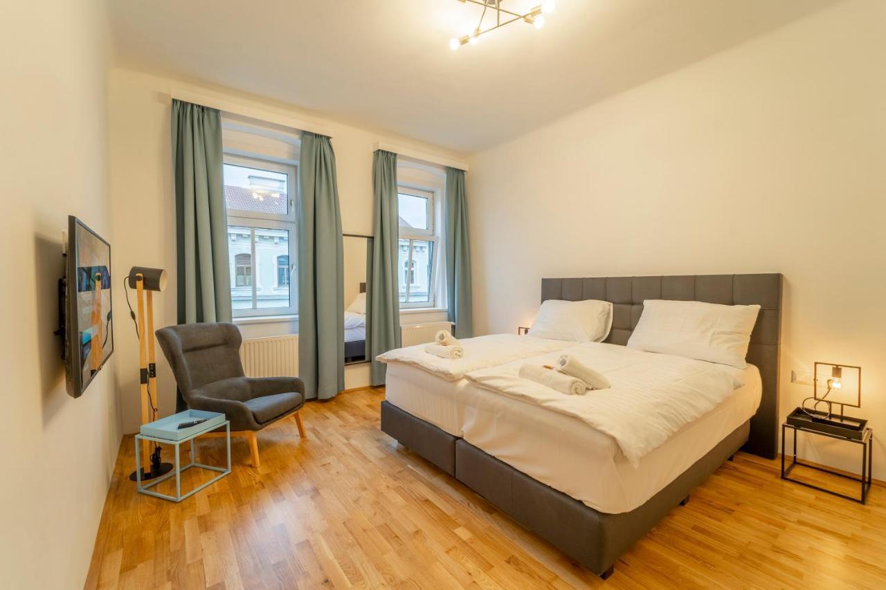 Maximus I Levestate 2