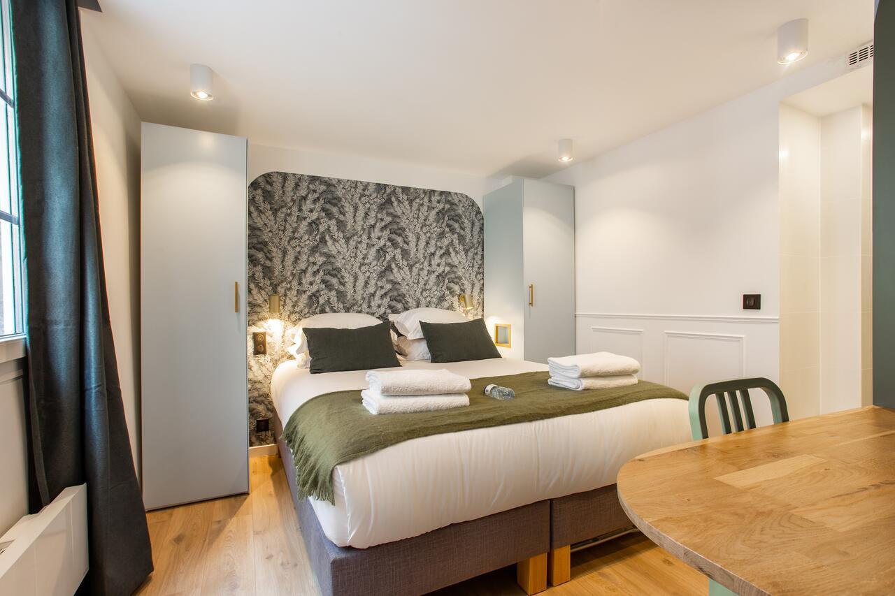 Cmg Bhv Marais / Rue Vieille du Temple 2