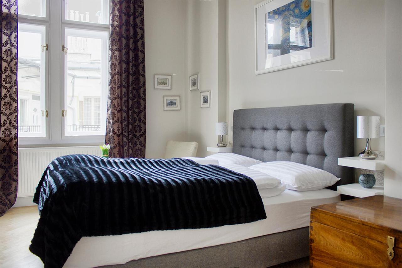 Deluxe in the Heart of the City 1