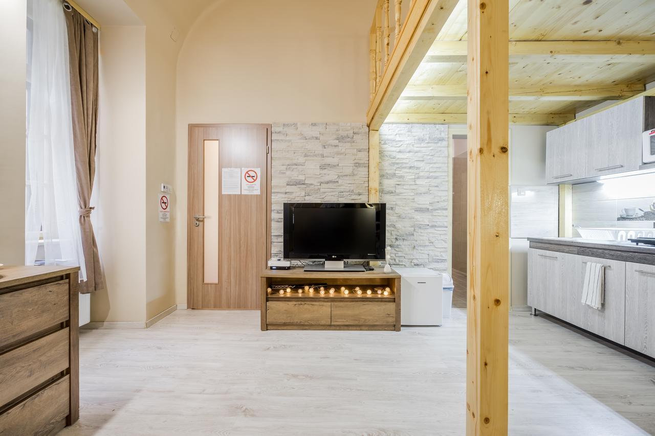 Bpr Luminous Design Apartments 2