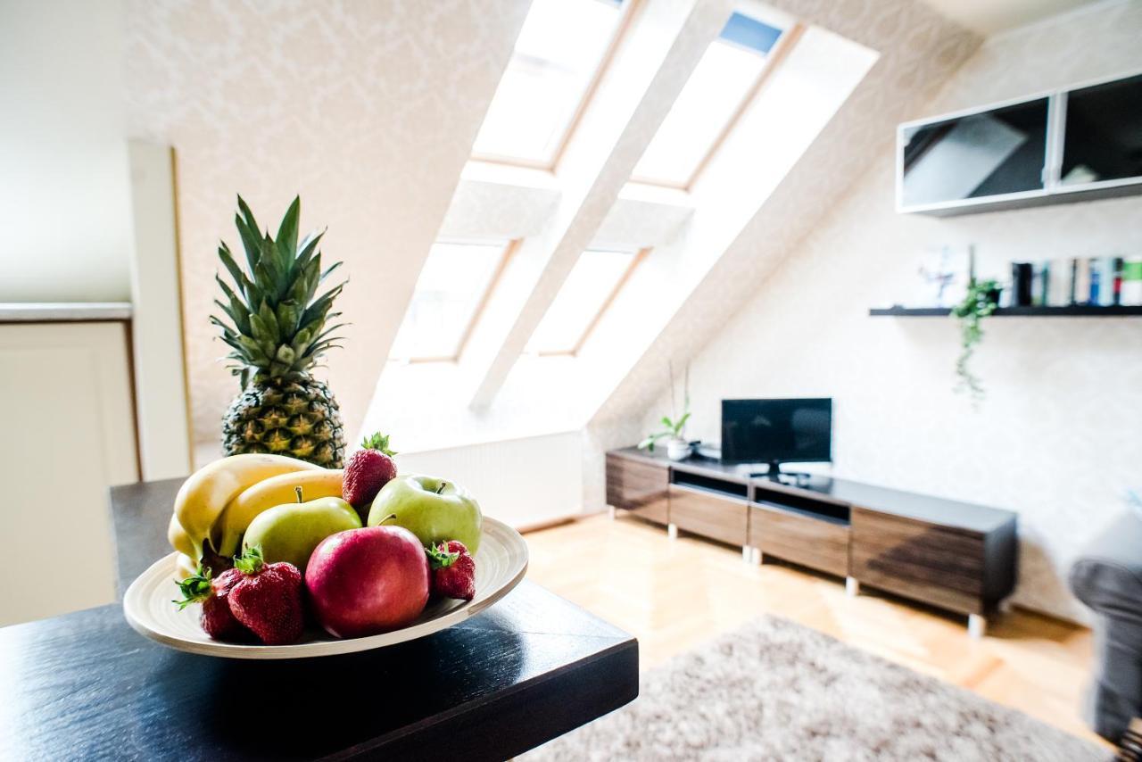 Hollo Apartment - Private Garage - A/C 2