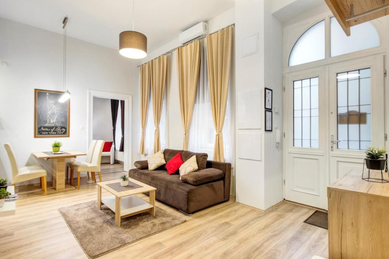 Standard Apartment by Hi5 - Weiner Leo 1