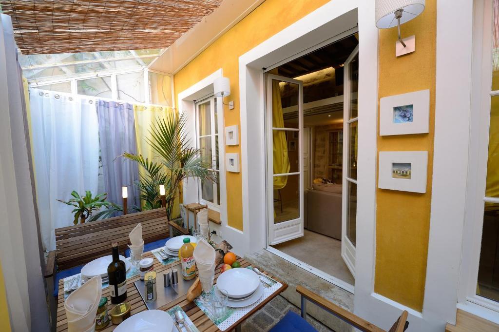 Les Patios du Marais 1 2