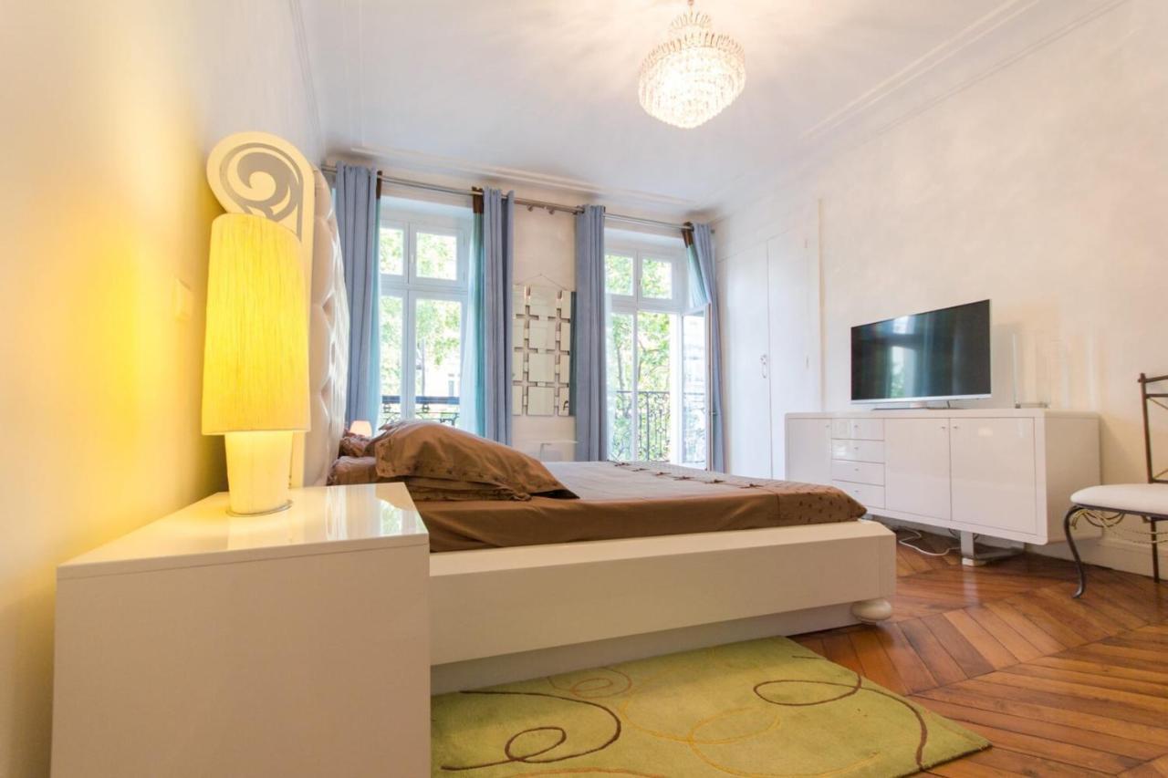 Elegance Sebastopol Pompidou 1