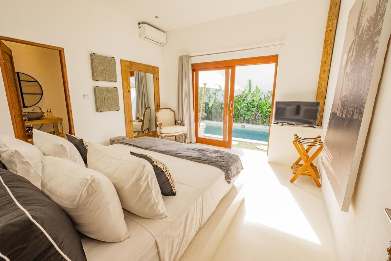 Luxury 2 Bedrooms Villa Putih Pererenan 2