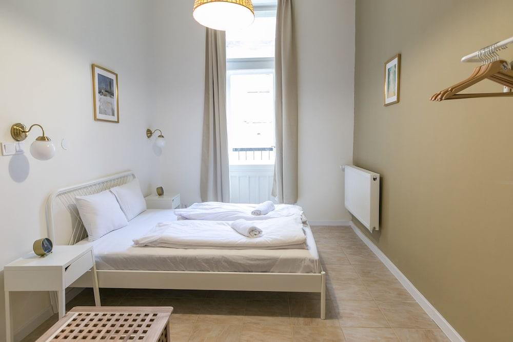 Magical Ernesto Ii. 1