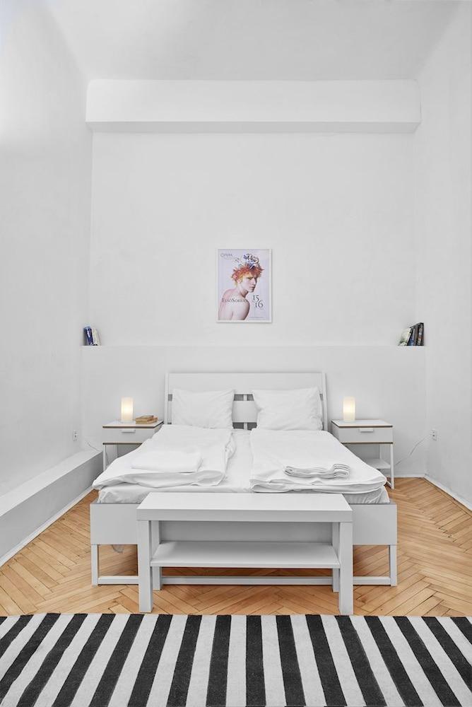 Legendary Ernesto II 1