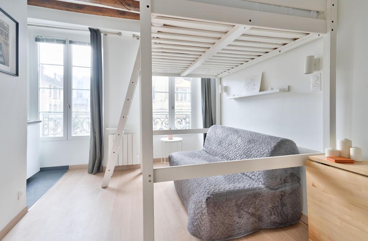 Pretty Mezzanine Studio in the Heart of Paris (2f) 1
