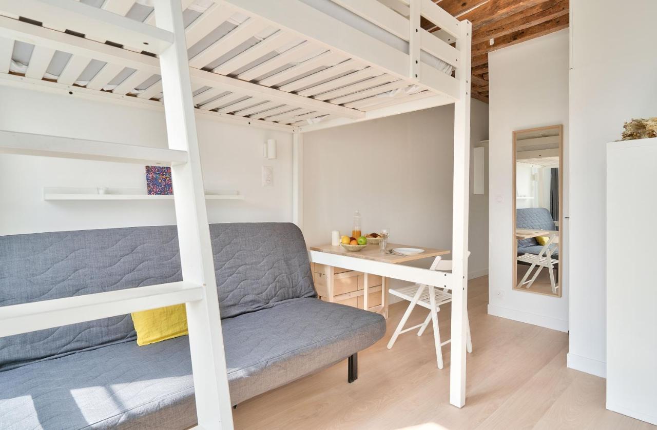 Stylish Mezzanine Studio in the Heart of Paris 3f 2