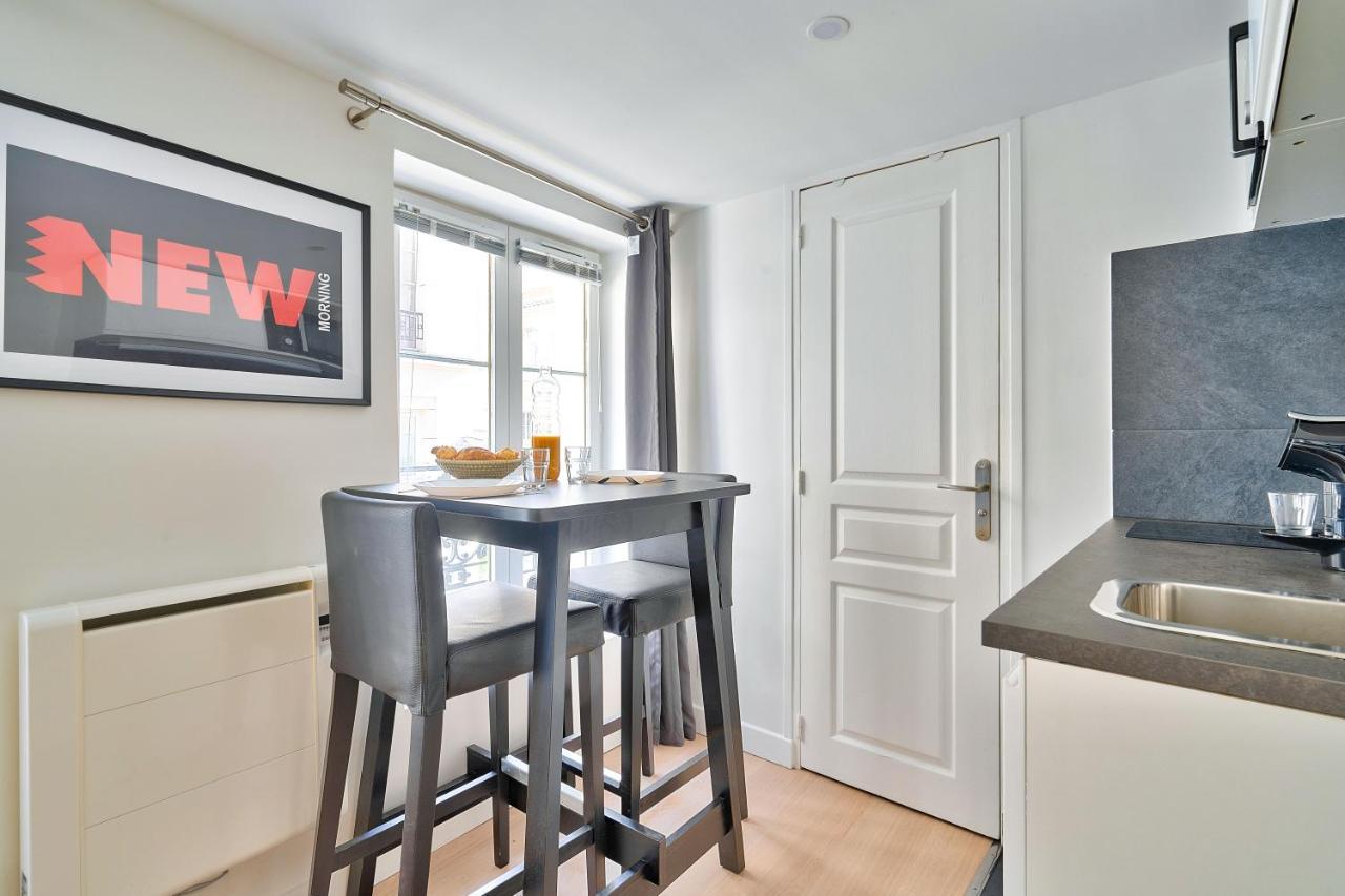 New And Bright Studio in the Heart of Paris (1g)