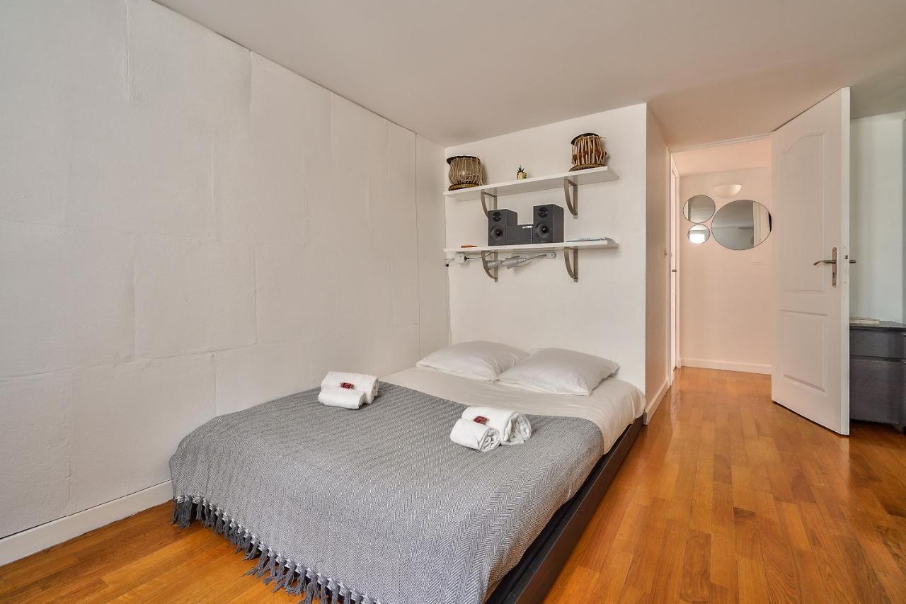 The Perfect Parisian 2 Bdrs Flat at Le Marais 1