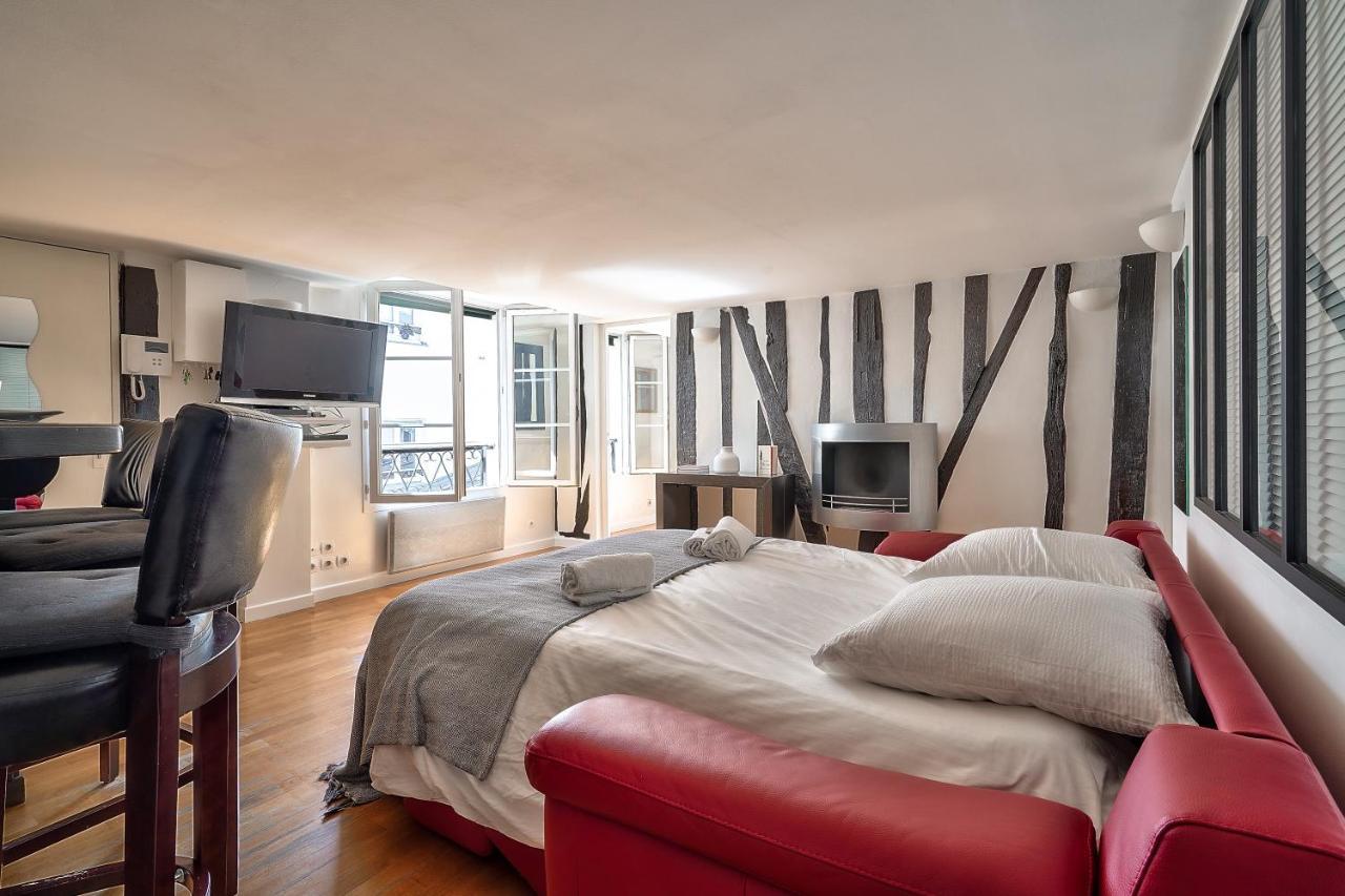 The Perfect Parisian 2 Bdrs Flat at Le Marais 2