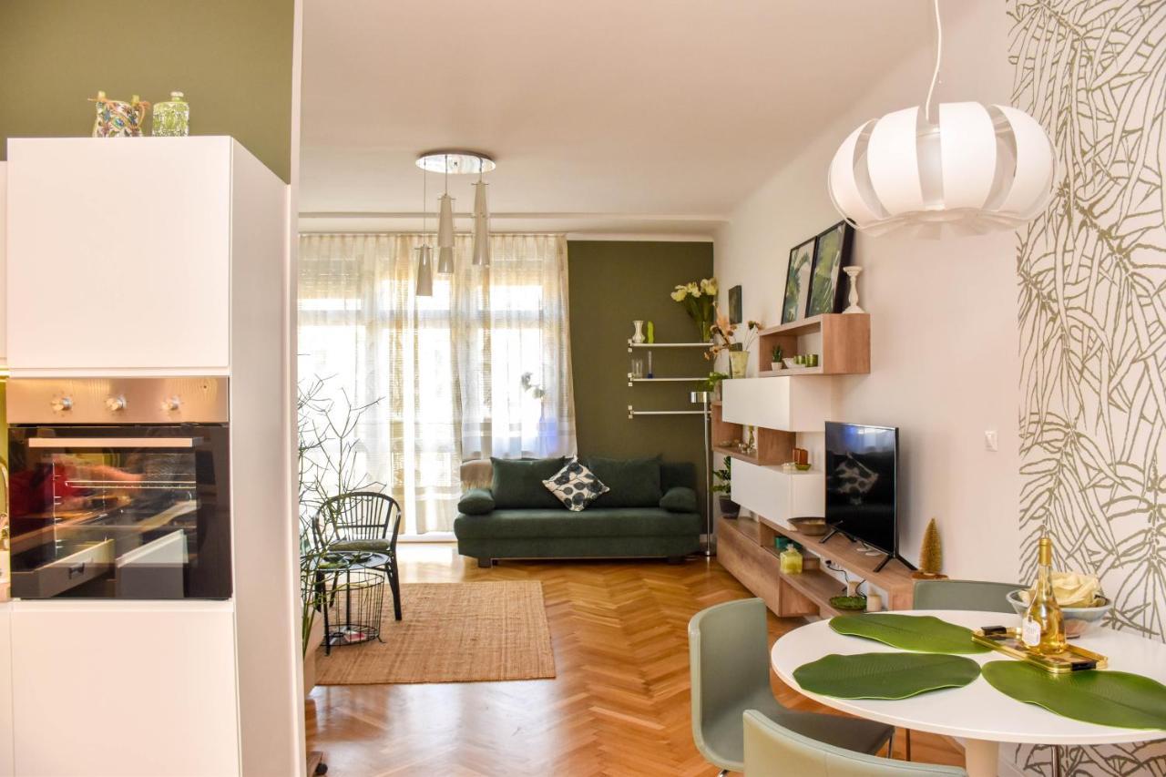 Mint Pearl Apartment 3 Rooms 2 Bathrooms at Kalvin Square