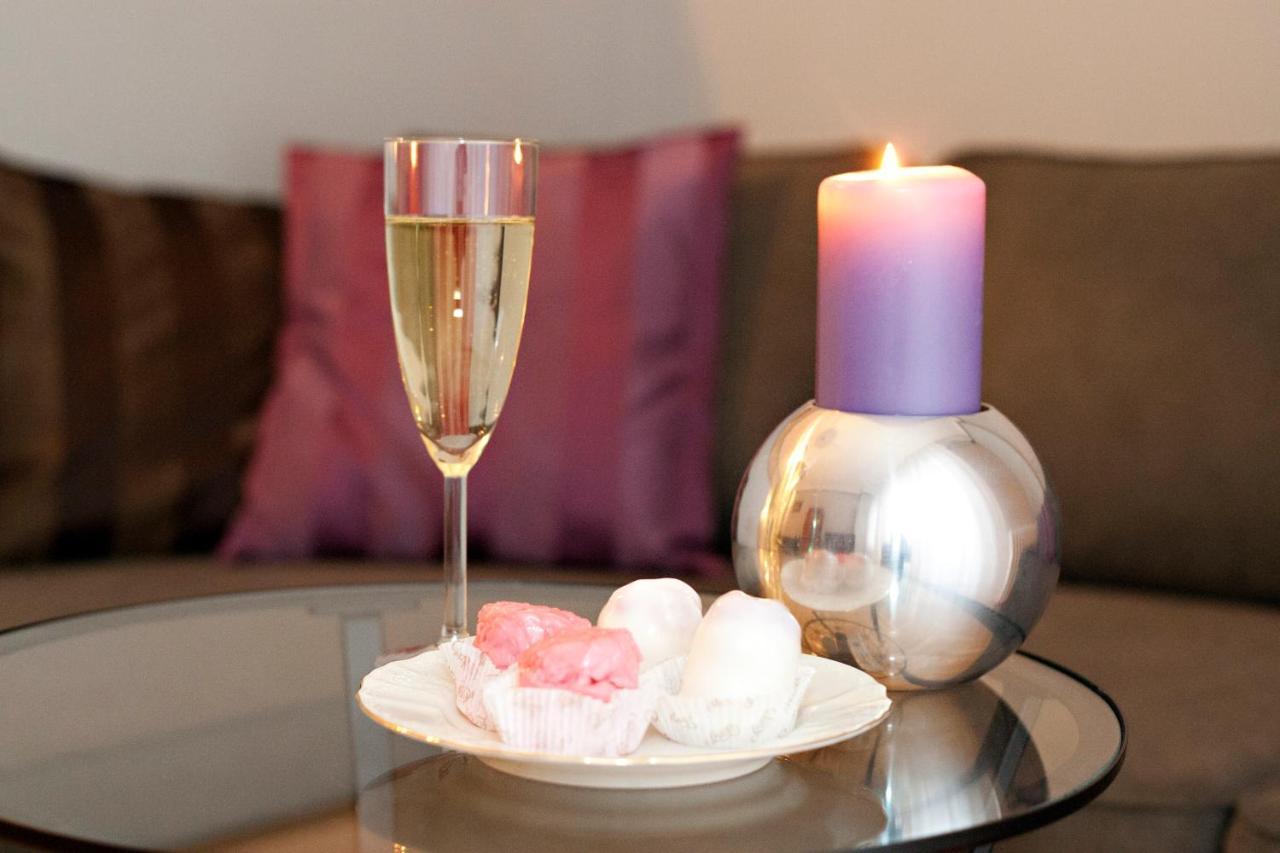 Astoria Balcony Apartment 2