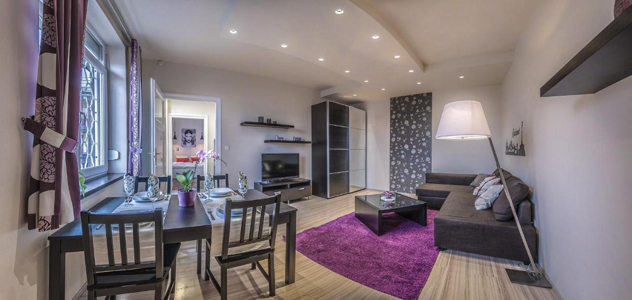 Two Bedroom Home in Jewish Quarter 2