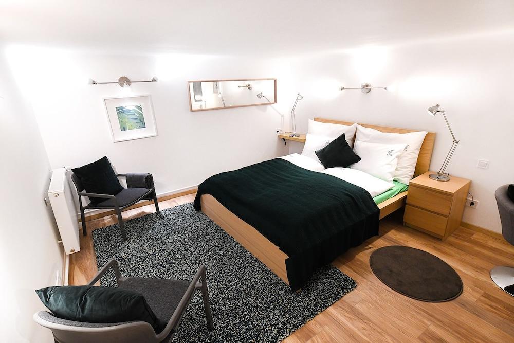 Dfive Apartments - Downtown Forest 2